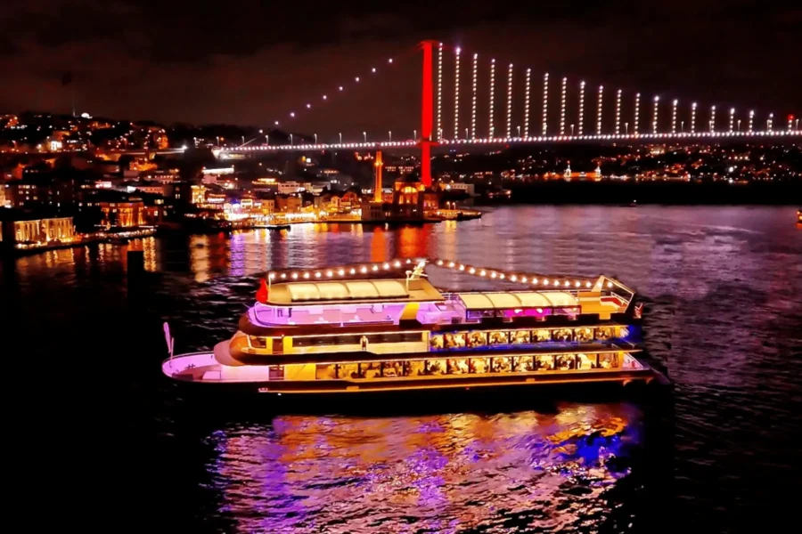 Bosphorus Cruise with Dinner & Folkloric Show