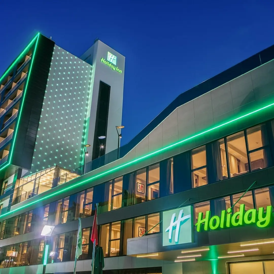 Holday İnn Hotel Kare (1)
