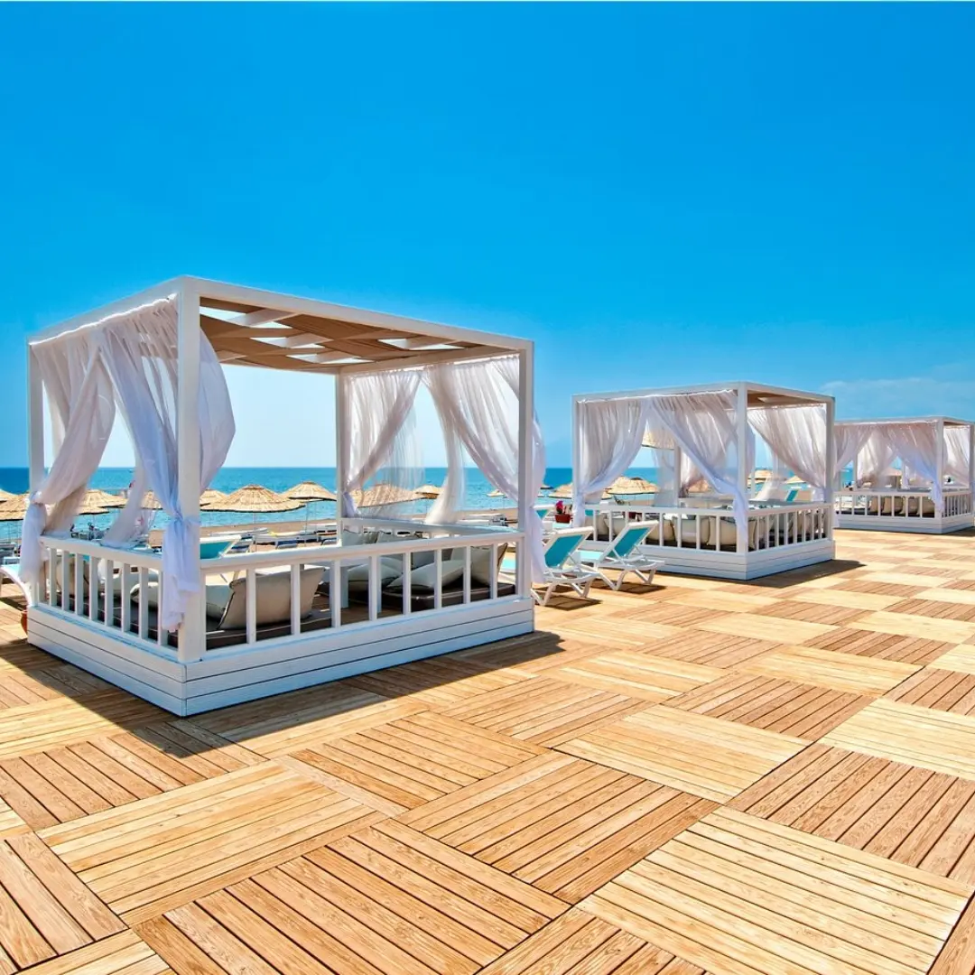 Holday İnn Hotel Kare (6)